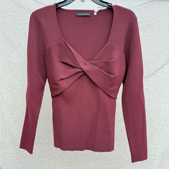 Elie Tahari Tops - Elie Tahari 🌸 Burgundy Twist Front Top 🌸🌺🌼